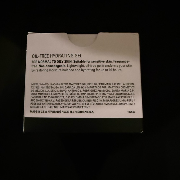 Mary Kay Oil Free Hydrating Get New in Box - Picture 3 of 6
